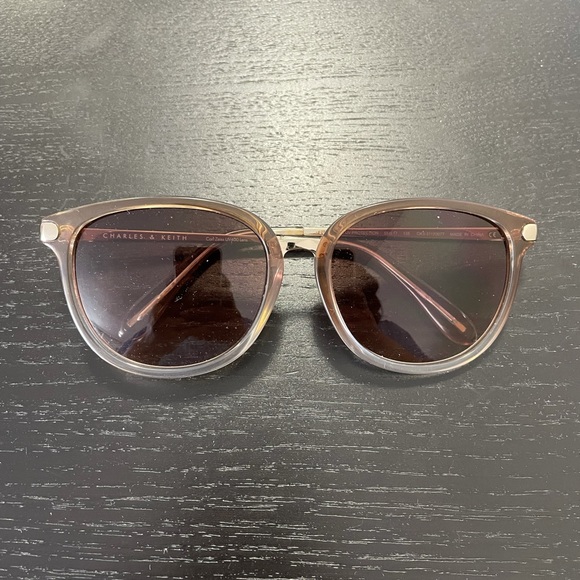 Charlie & Keith Sunglasses - Picture 1 of 5